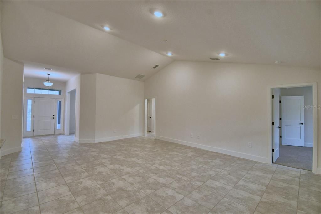 For Sale: $373,269 (4 beds, 2 baths, 2169 Square Feet)