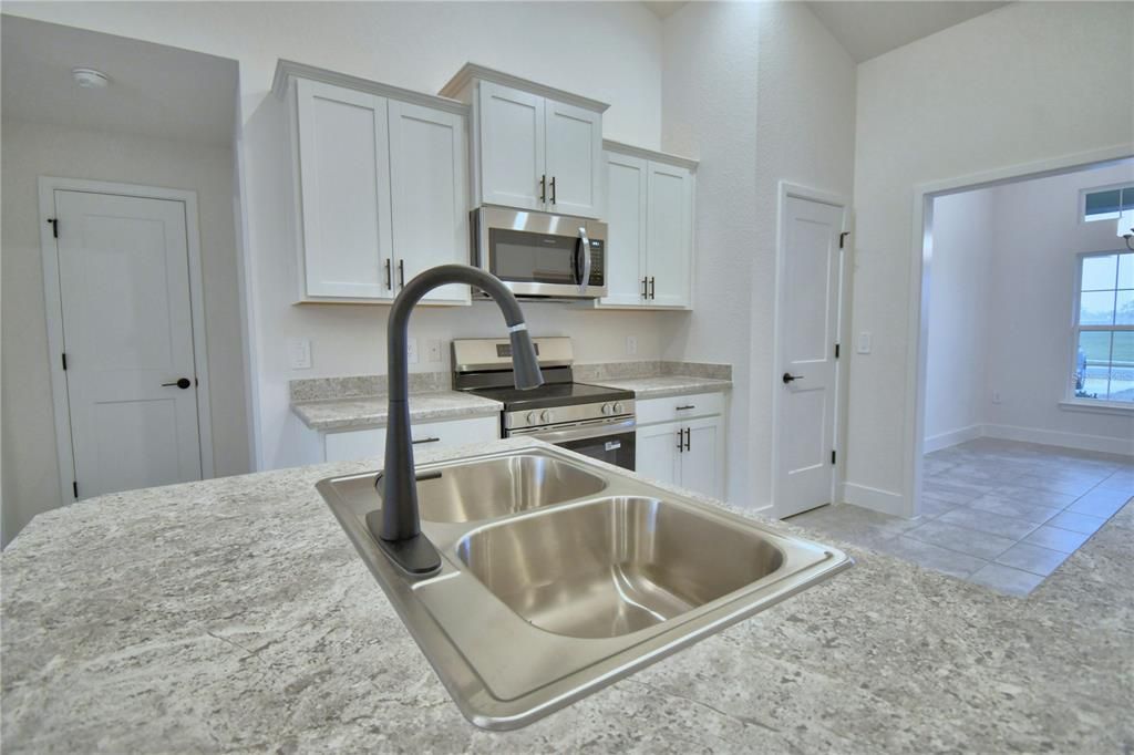 For Sale: $373,269 (4 beds, 2 baths, 2169 Square Feet)