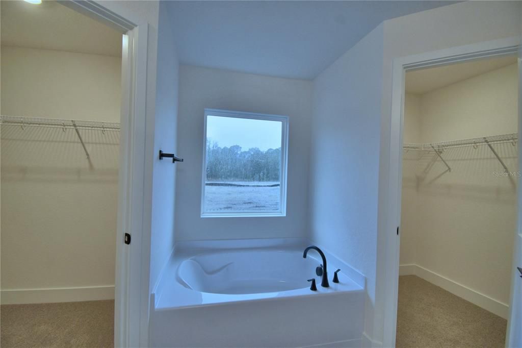 For Sale: $373,269 (4 beds, 2 baths, 2169 Square Feet)