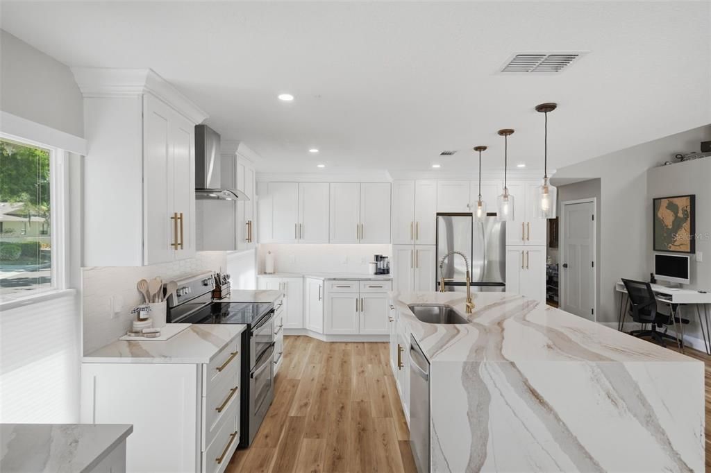 For Sale: $439,000 (2 beds, 2 baths, 1540 Square Feet)