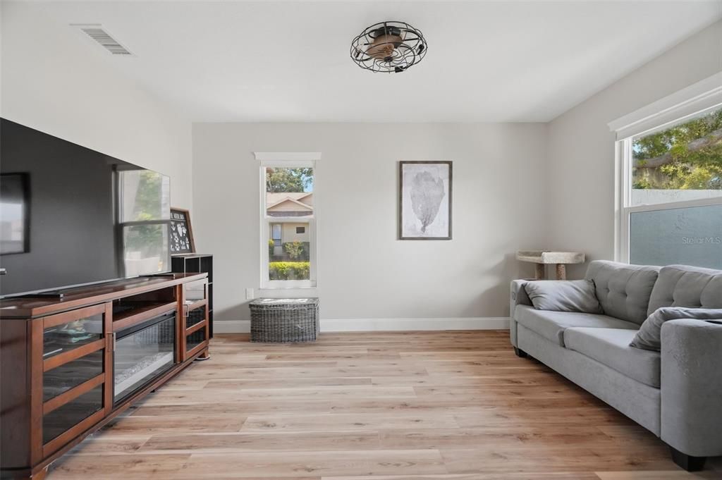 For Sale: $439,000 (2 beds, 2 baths, 1540 Square Feet)