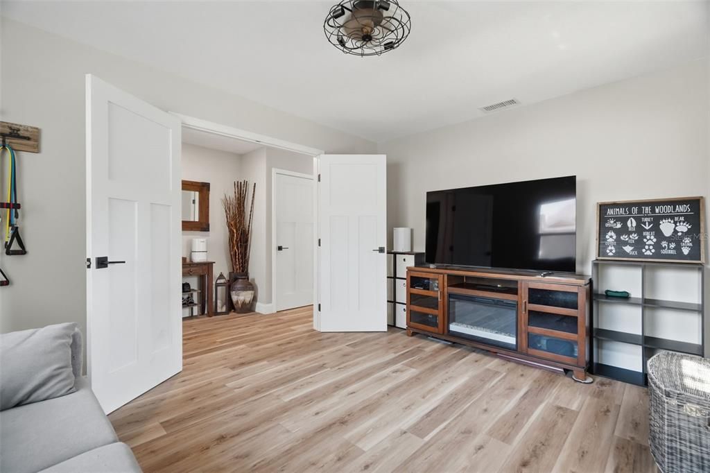 For Sale: $439,000 (2 beds, 2 baths, 1540 Square Feet)