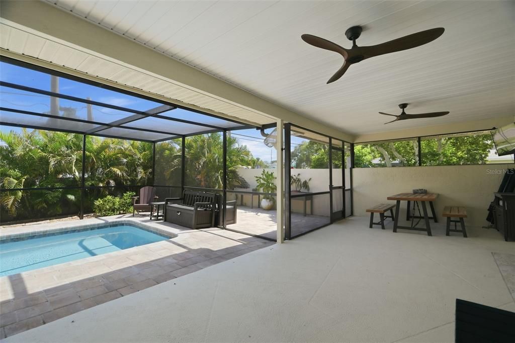 For Sale: $439,000 (2 beds, 2 baths, 1540 Square Feet)
