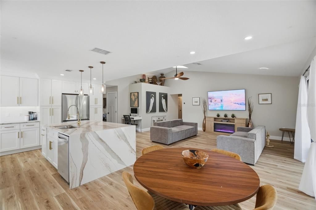 For Sale: $439,000 (2 beds, 2 baths, 1540 Square Feet)
