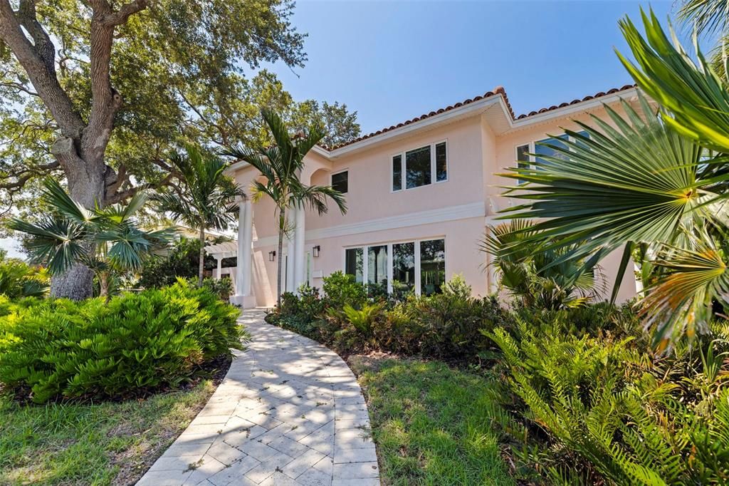 For Sale: $3,000,000 (4 beds, 3 baths, 2997 Square Feet)