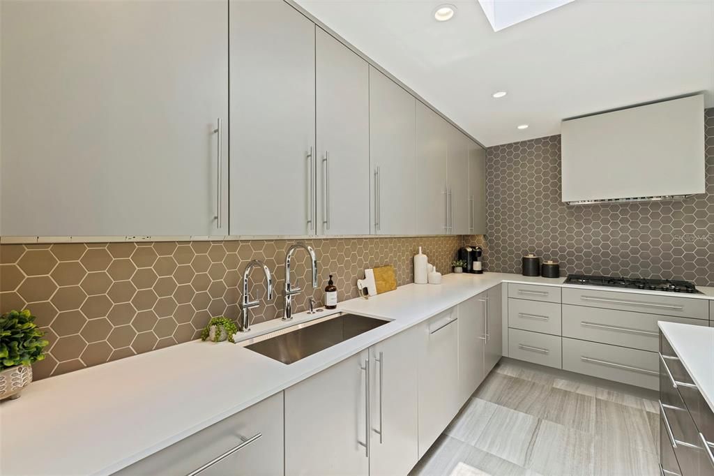 For Sale: $3,000,000 (4 beds, 3 baths, 2997 Square Feet)