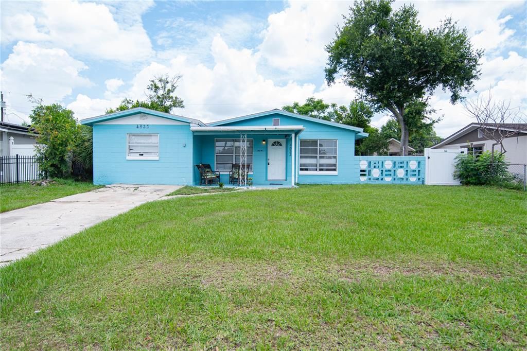 For Rent: $2,050 (4 beds, 2 baths, 1325 Square Feet)