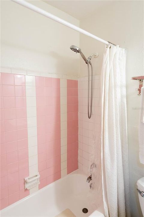 For Rent: $2,050 (4 beds, 2 baths, 1325 Square Feet)
