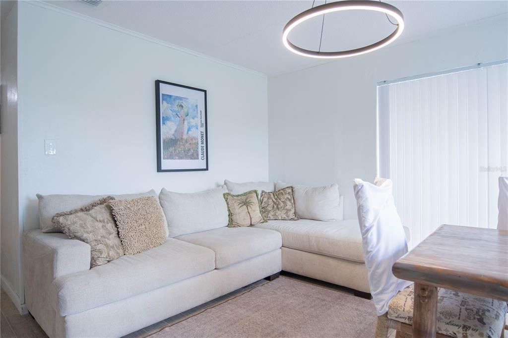For Rent: $2,050 (4 beds, 2 baths, 1325 Square Feet)