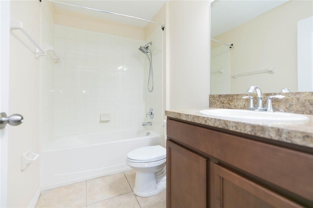 В аренду: $2,800 (6 спален, 3 ванн, 2756 Квадратных фут)