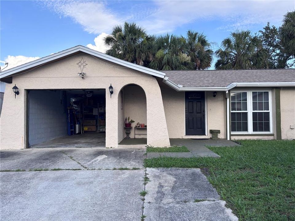 For Sale: $357,900 (3 beds, 2 baths, 1284 Square Feet)