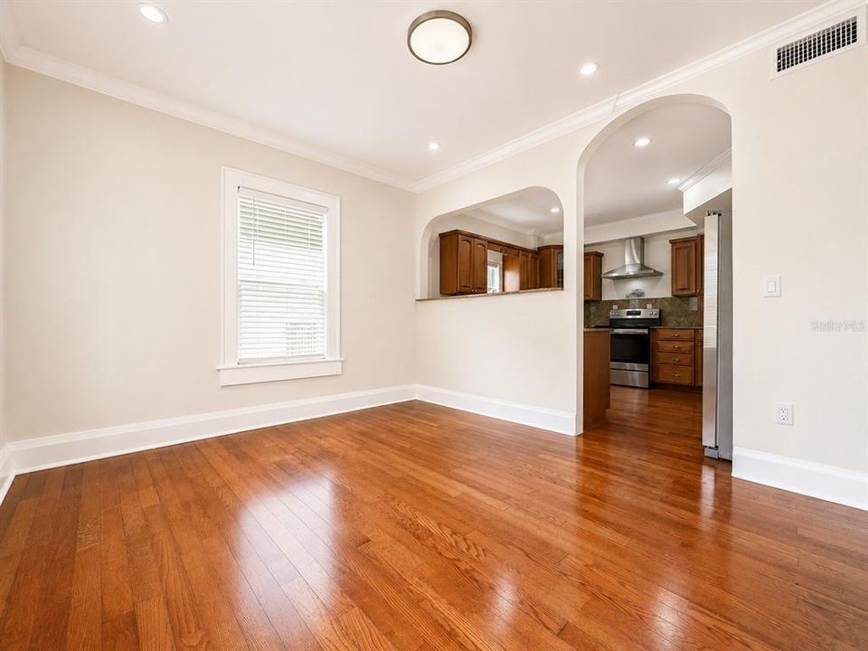 For Rent: $3,300 (3 beds, 2 baths, 1784 Square Feet)