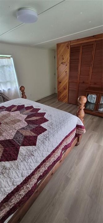 На продажу: $149,900 (2 спален, 2 ванн, 1270 Квадратных фут)