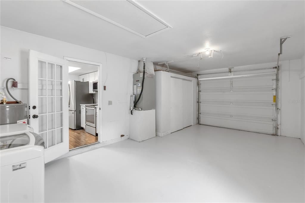 For Sale: $359,000 (3 beds, 2 baths, 1080 Square Feet)
