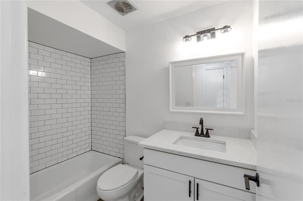 For Sale: $359,000 (3 beds, 2 baths, 1080 Square Feet)