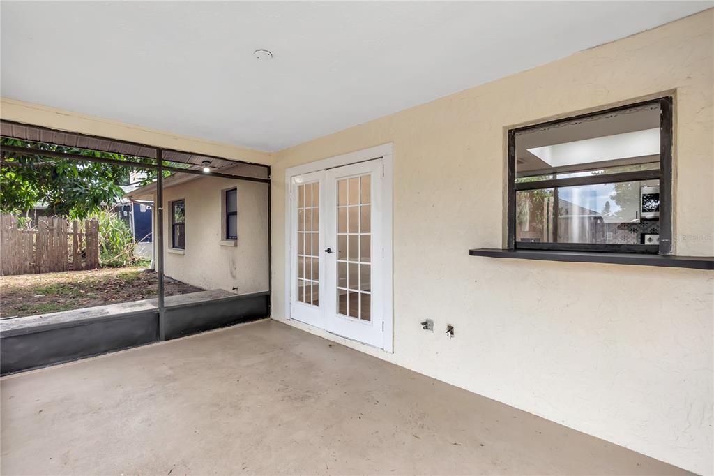 For Sale: $359,000 (3 beds, 2 baths, 1080 Square Feet)