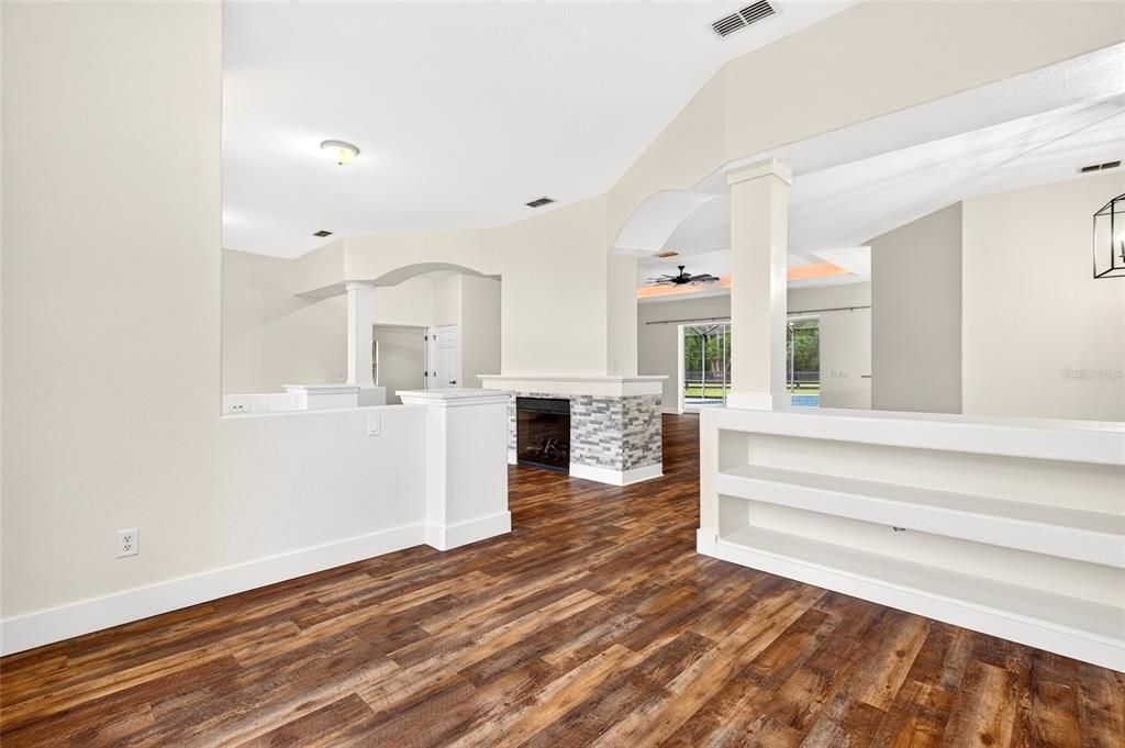 En Venta: $1,250,000 (6 camas, 5 baños, 4779 Pies cuadrados)