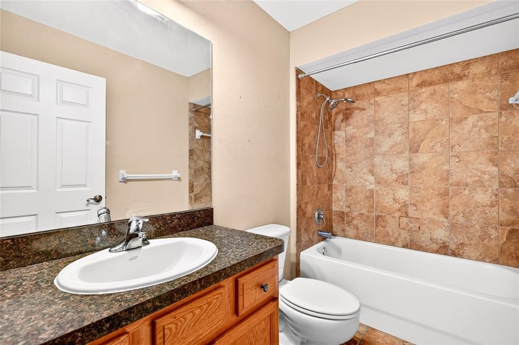 En Venta: $1,250,000 (6 camas, 5 baños, 4779 Pies cuadrados)