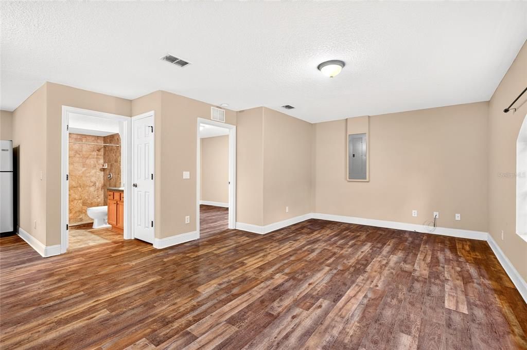 En Venta: $1,250,000 (6 camas, 5 baños, 4779 Pies cuadrados)