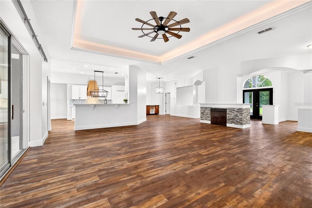 En Venta: $1,250,000 (6 camas, 5 baños, 4779 Pies cuadrados)