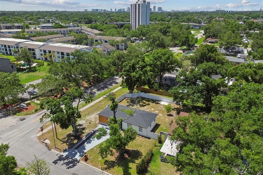 For Sale: $499,999 (4 beds, 2 baths, 1190 Square Feet)