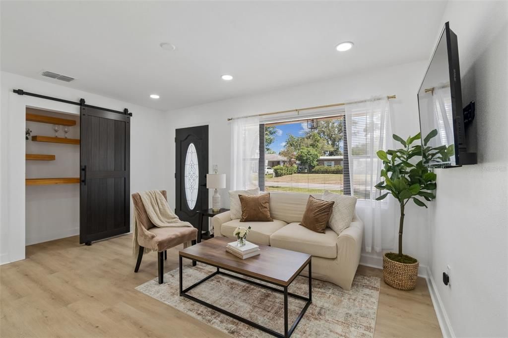 For Sale: $499,999 (4 beds, 2 baths, 1190 Square Feet)