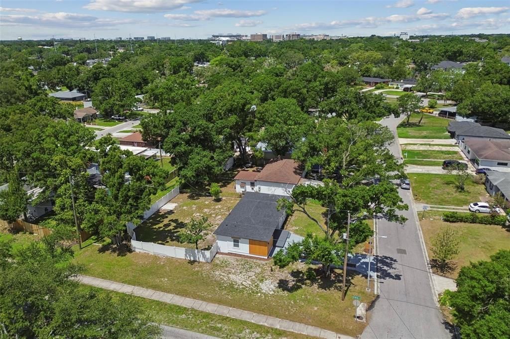 For Sale: $499,999 (4 beds, 2 baths, 1190 Square Feet)