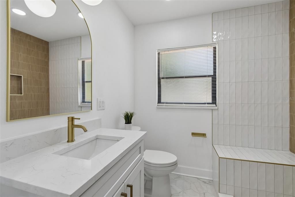 For Sale: $499,999 (4 beds, 2 baths, 1190 Square Feet)