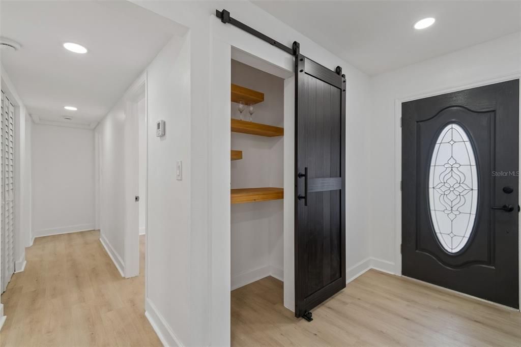 For Sale: $499,999 (4 beds, 2 baths, 1190 Square Feet)