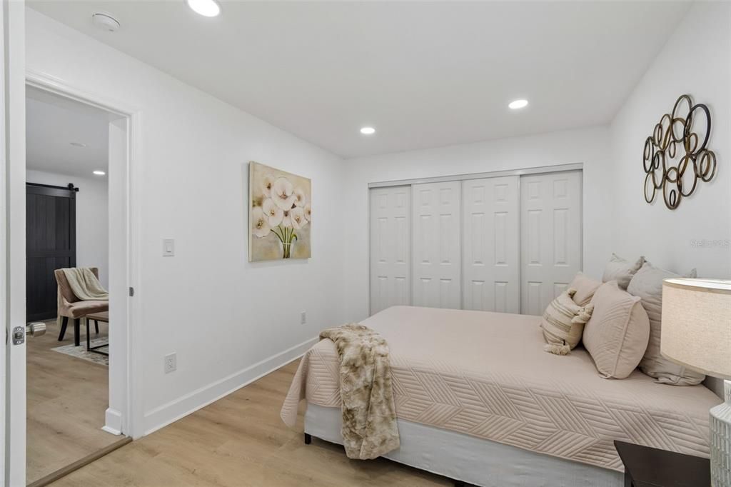 For Sale: $499,999 (4 beds, 2 baths, 1190 Square Feet)