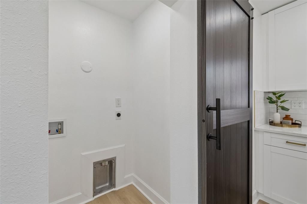 For Sale: $499,999 (4 beds, 2 baths, 1190 Square Feet)