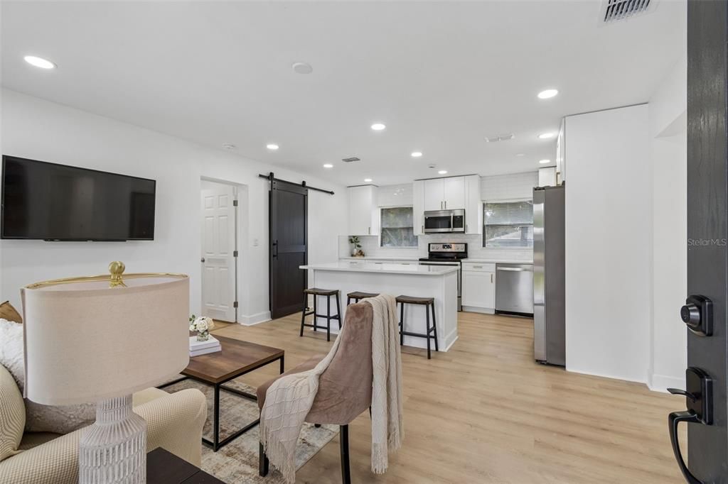 For Sale: $499,999 (4 beds, 2 baths, 1190 Square Feet)