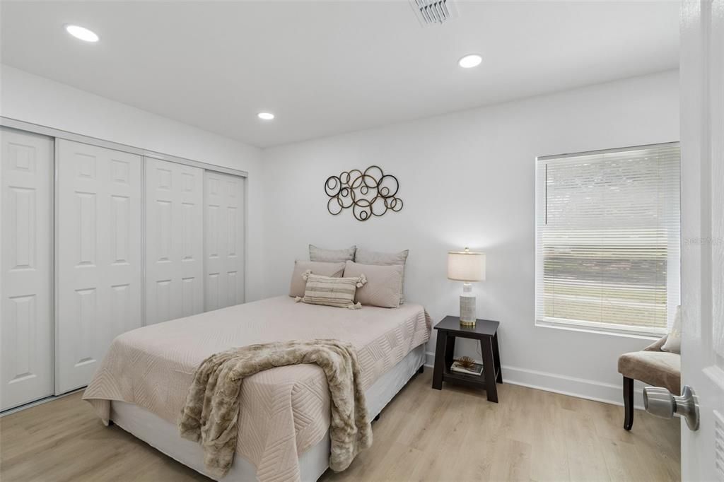 For Sale: $499,999 (4 beds, 2 baths, 1190 Square Feet)