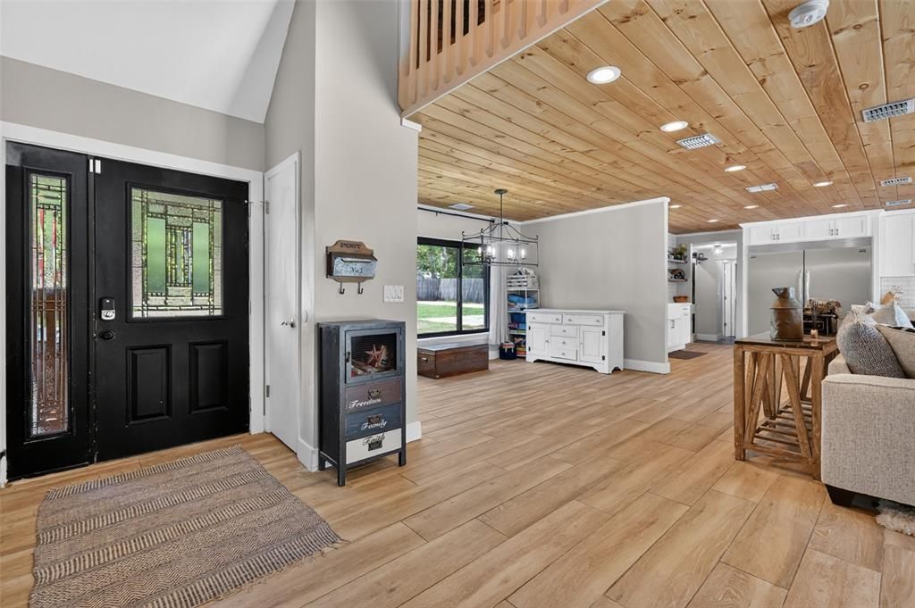 For Sale: $850,000 (4 beds, 2 baths, 2514 Square Feet)