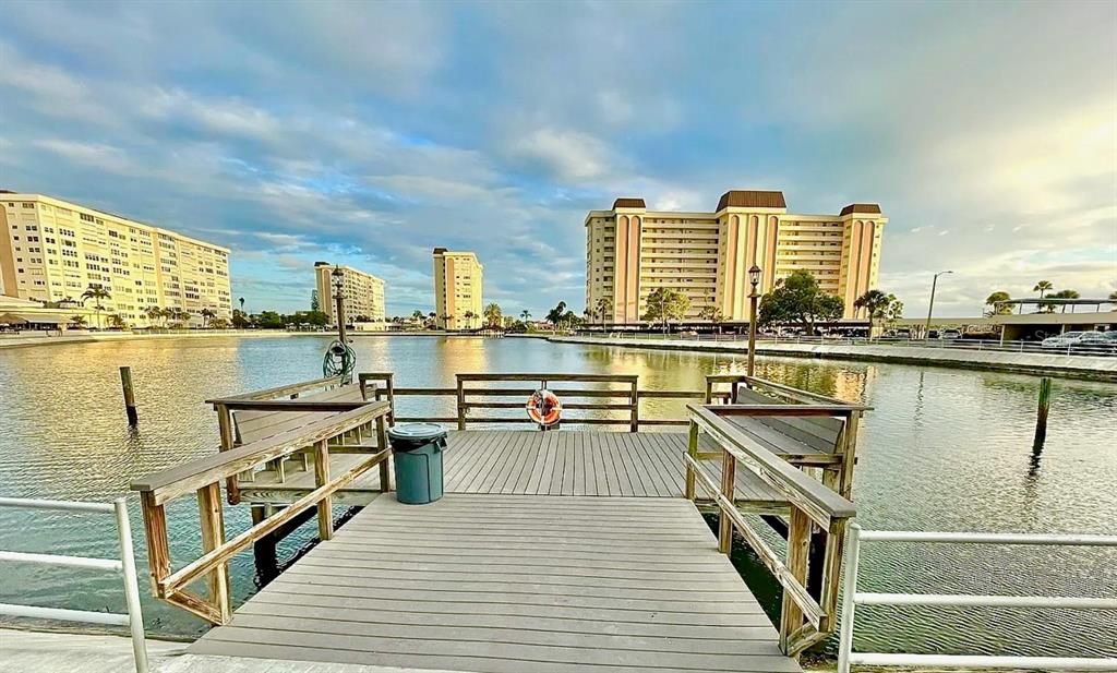 For Rent: $2,200 (2 beds, 2 baths, 1040 Square Feet)