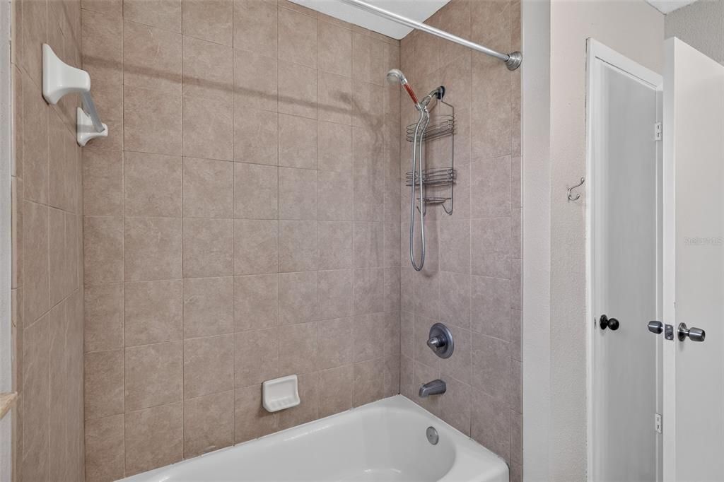 For Sale: $369,000 (3 beds, 2 baths, 1699 Square Feet)