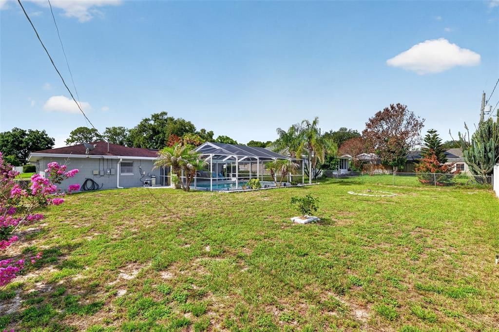 For Sale: $369,000 (3 beds, 2 baths, 1699 Square Feet)
