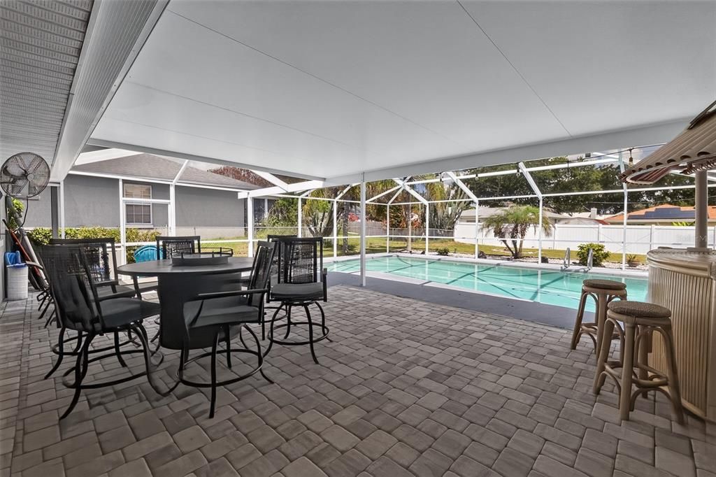 For Sale: $369,000 (3 beds, 2 baths, 1699 Square Feet)
