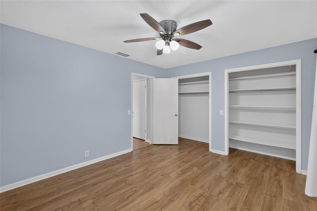 For Sale: $369,000 (3 beds, 2 baths, 1699 Square Feet)