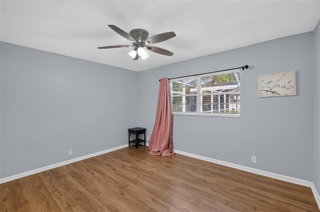 For Sale: $369,000 (3 beds, 2 baths, 1699 Square Feet)