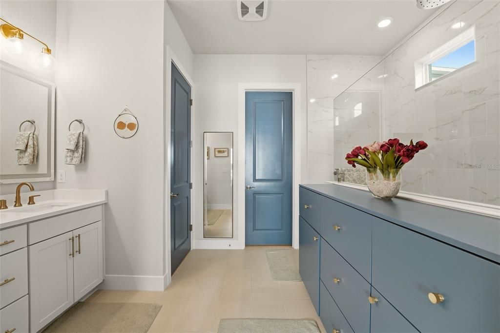 For Sale: $1,175,000 (4 beds, 3 baths, 3249 Square Feet)