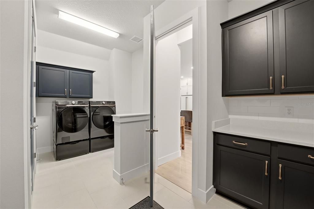 For Sale: $1,175,000 (4 beds, 3 baths, 3249 Square Feet)