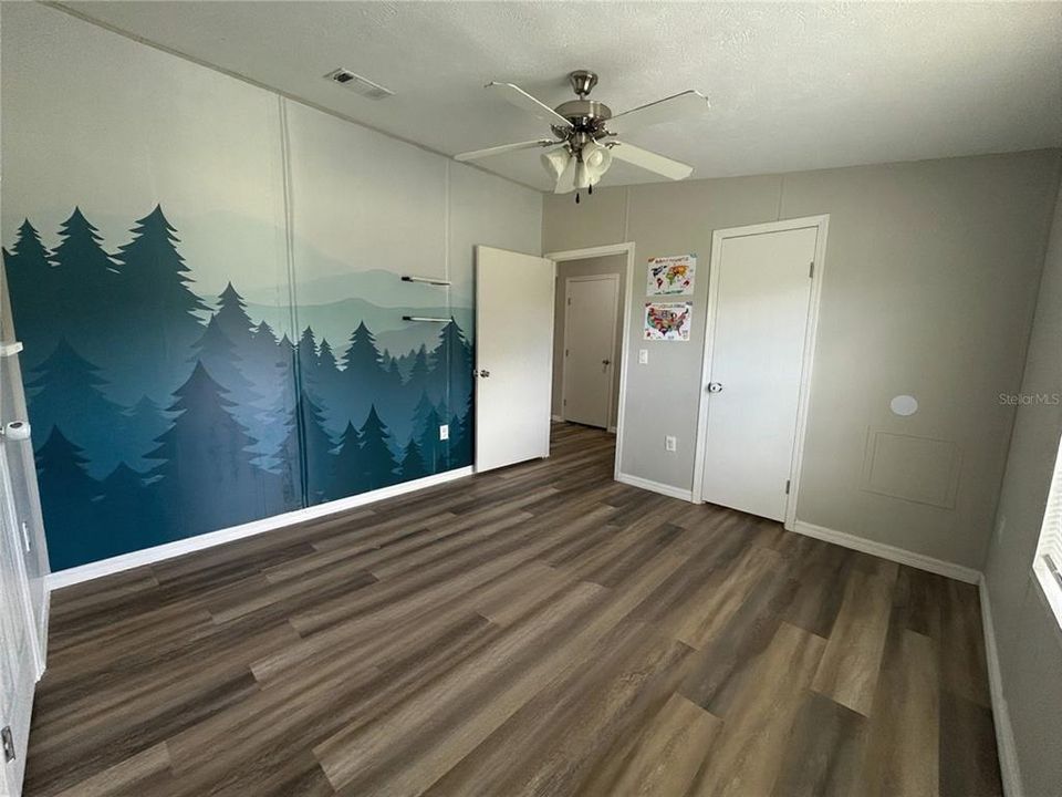 For Sale: $302,000 (4 beds, 3 baths, 2280 Square Feet)