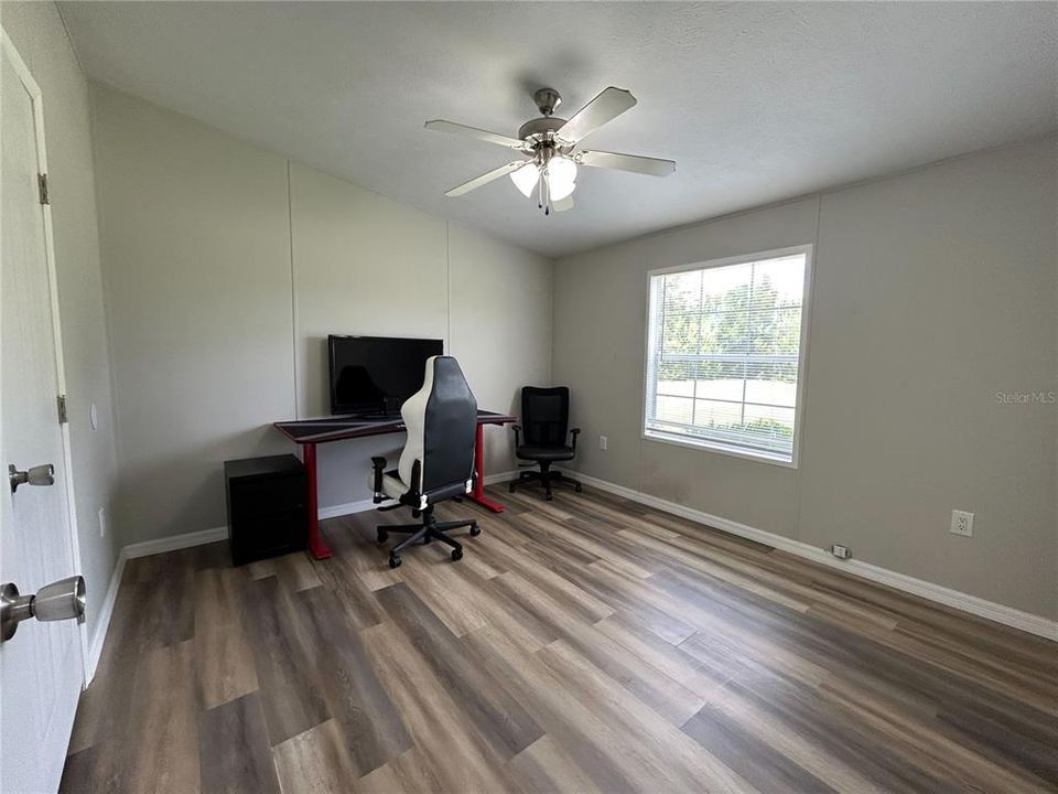 For Sale: $302,000 (4 beds, 3 baths, 2280 Square Feet)