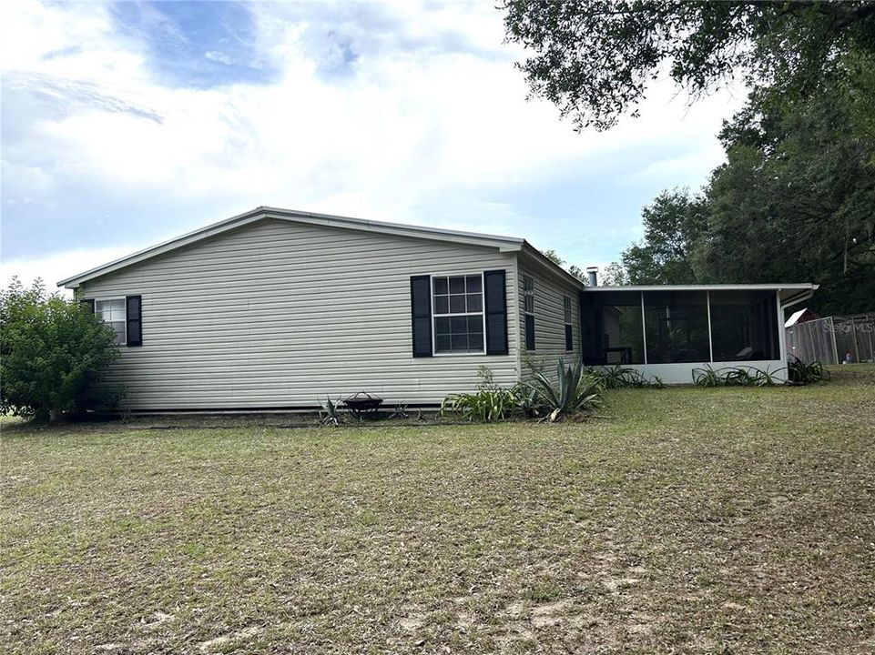 For Sale: $302,000 (4 beds, 3 baths, 2280 Square Feet)