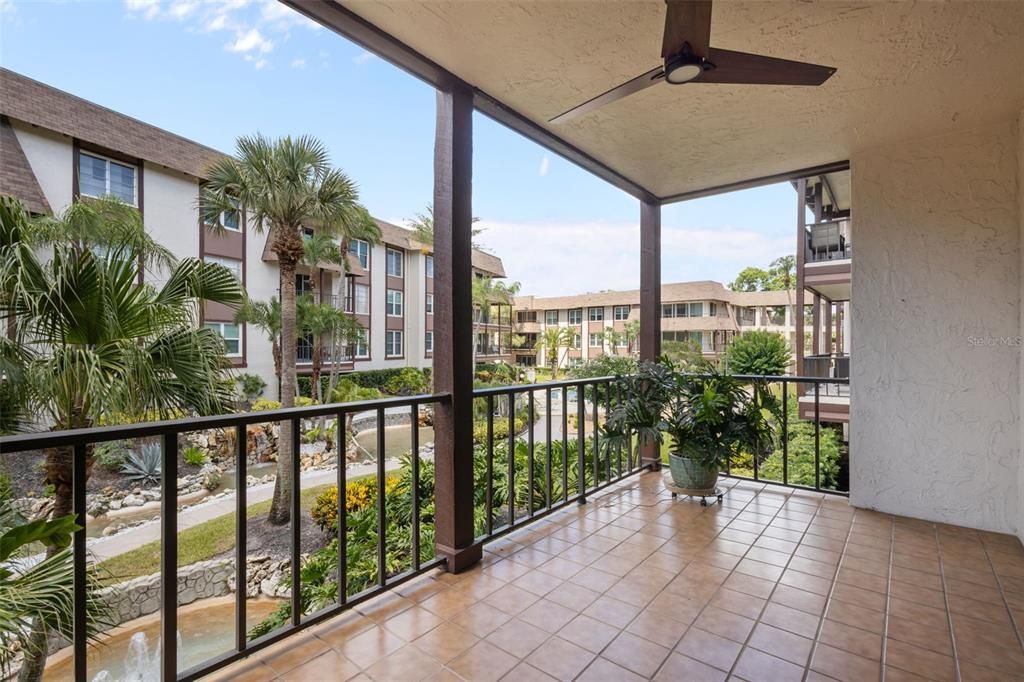 En Venta: $319,900 (2 camas, 2 baños, 1380 Pies cuadrados)