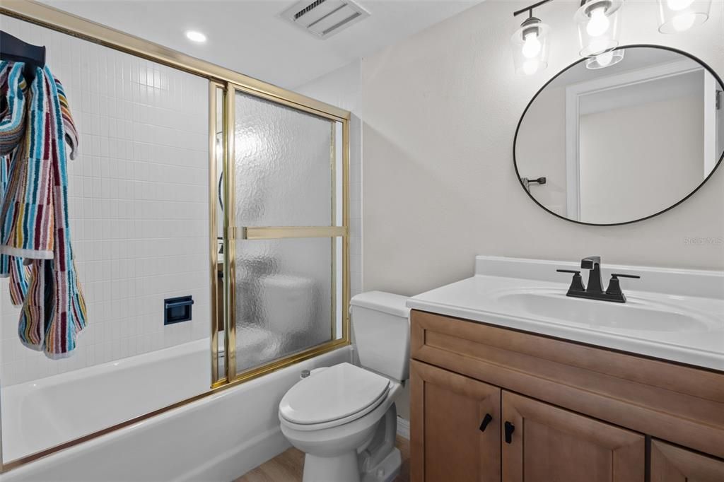 En Venta: $319,900 (2 camas, 2 baños, 1380 Pies cuadrados)