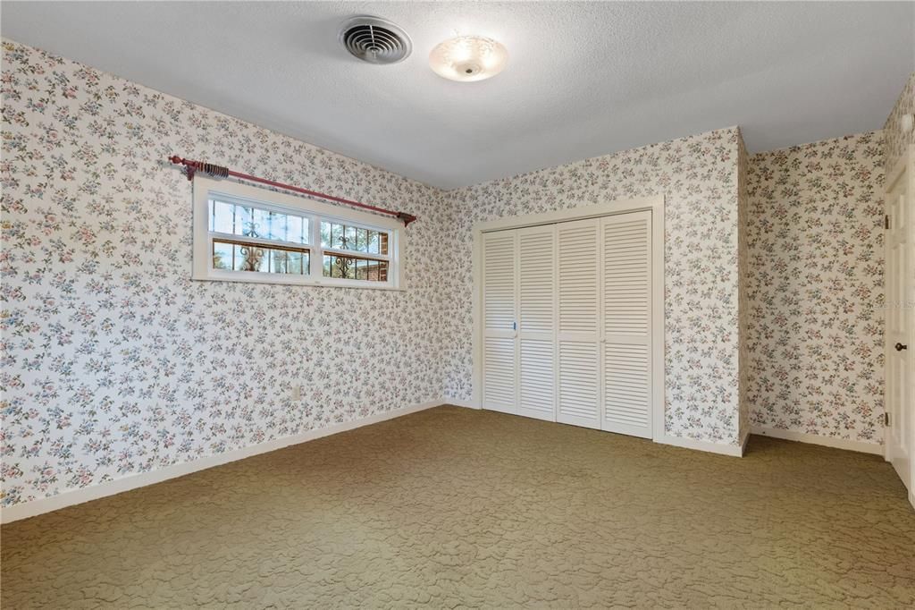 For Sale: $597,500 (6 beds, 5 baths, 4760 Square Feet)