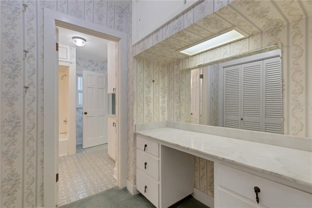 For Sale: $597,500 (6 beds, 5 baths, 4760 Square Feet)