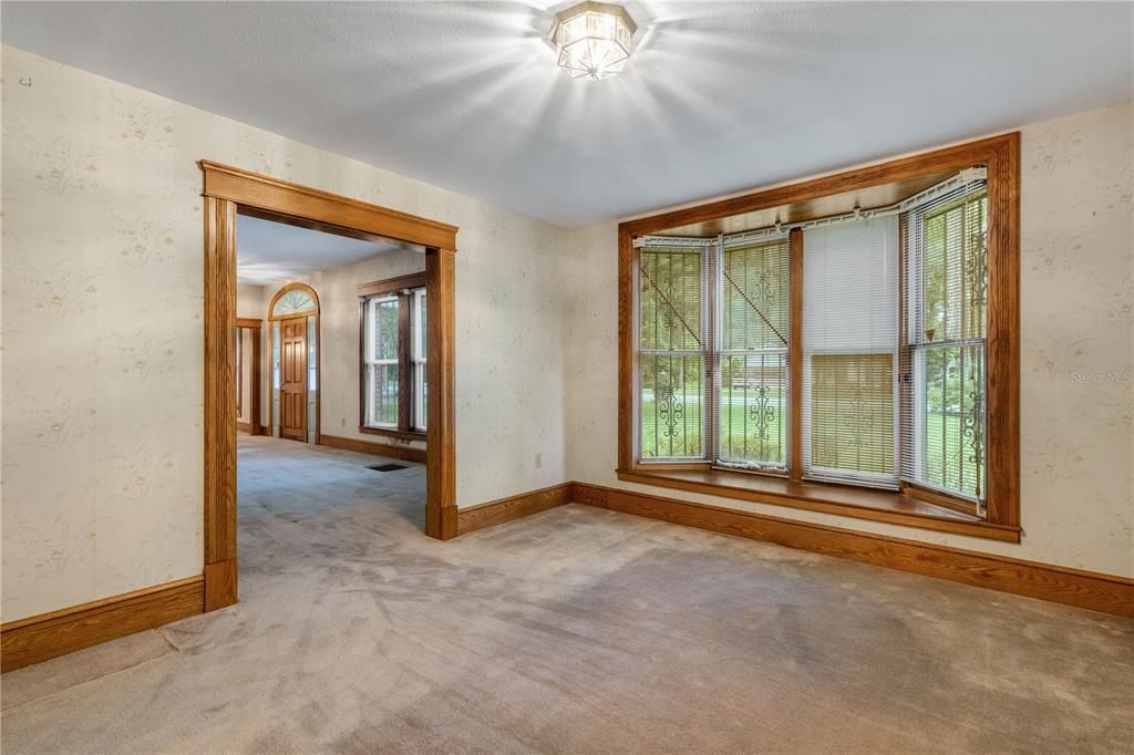 For Sale: $597,500 (6 beds, 5 baths, 4760 Square Feet)